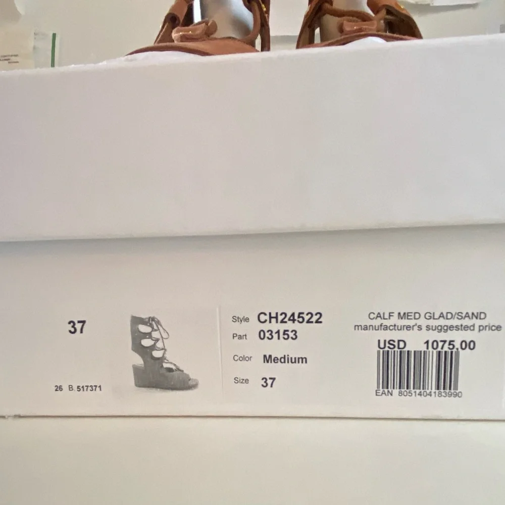 NWT CHLOE TAN SUEDE LACE UP WEDGE RUNWAY GLADIATOR SANDAL - Picture 12 of 16